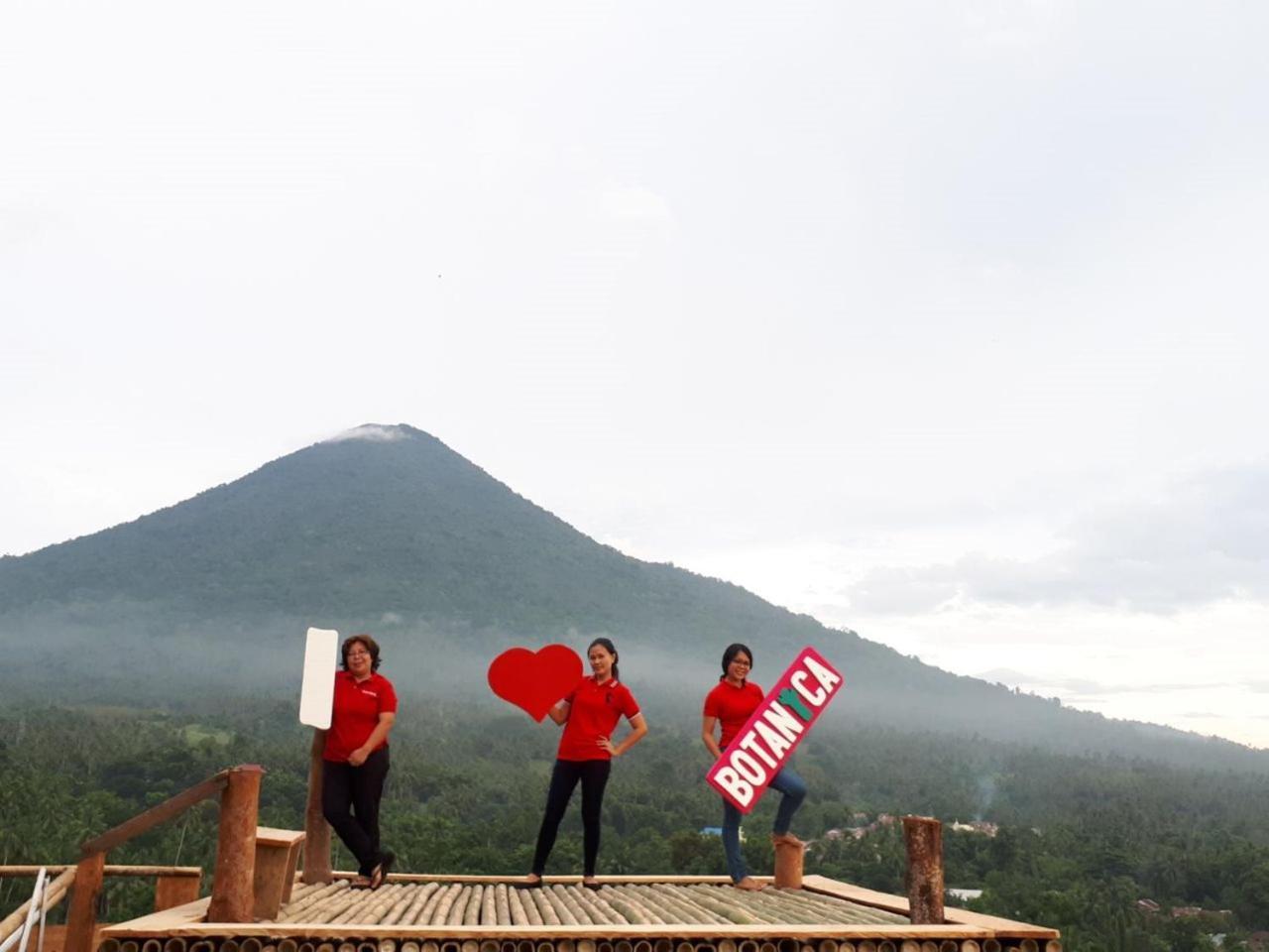 Botanica Nature Resort Bitung Exterior photo