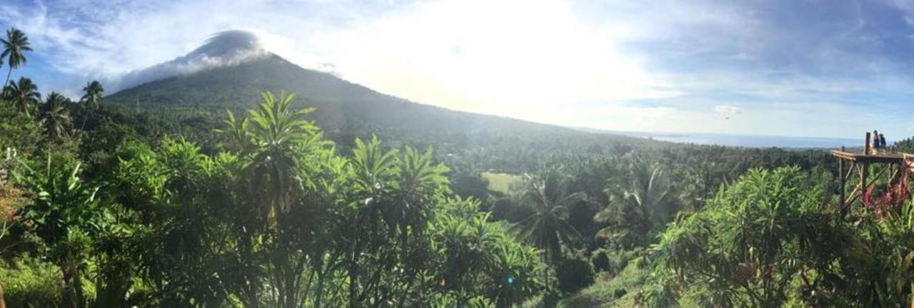 Botanica Nature Resort Bitung Exterior photo